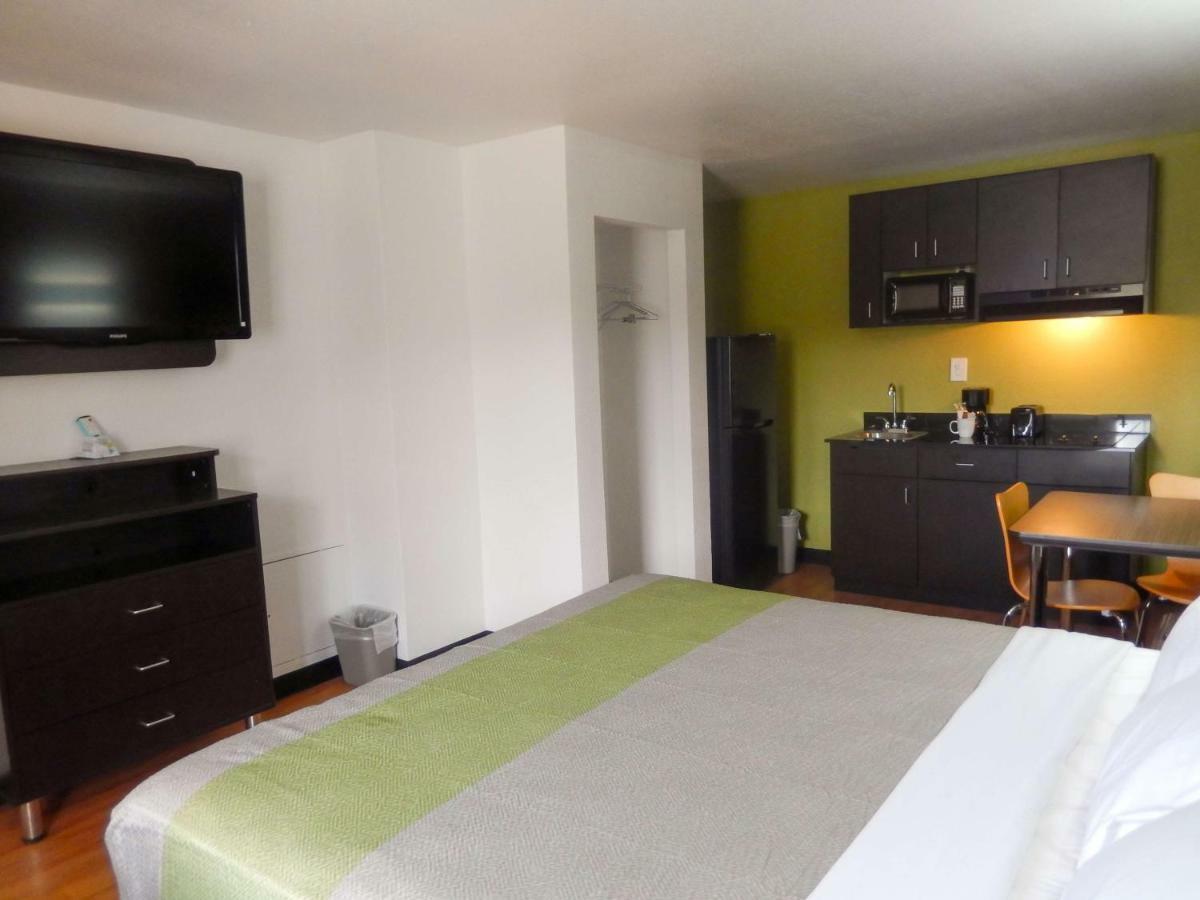 Hotel 6-houston, Tx - Intercontinental Airport South