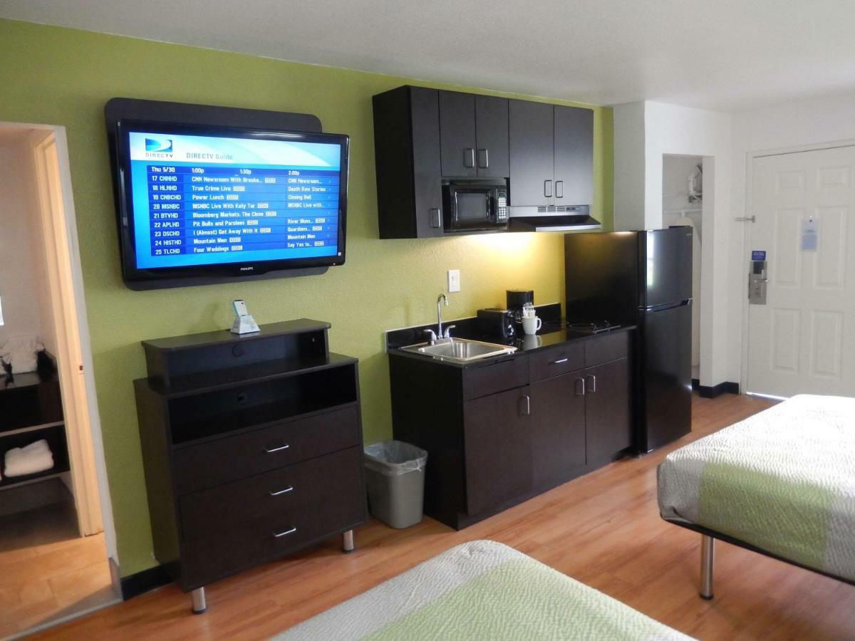 Hotel 6-houston, Tx - Intercontinental Airport South Houston
